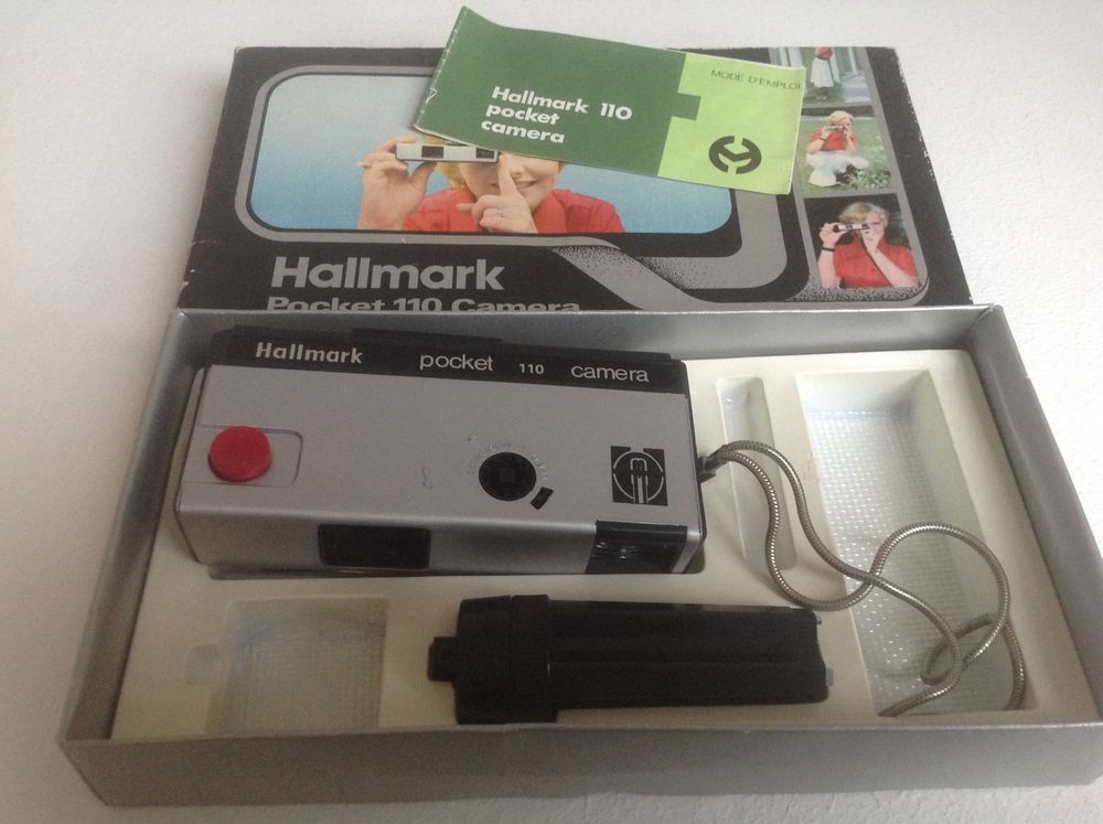 HALLMARK POCKET 110 CAMERA Envoi Possible
8 Tr�gunc (29)