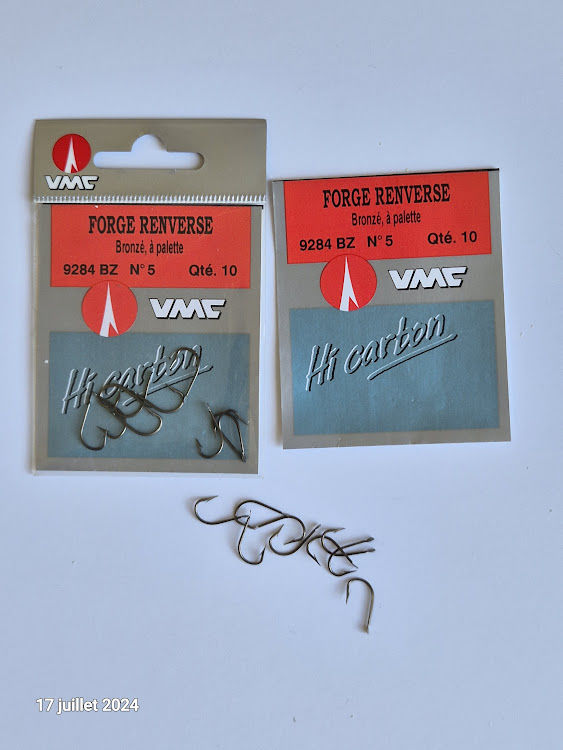 Lot de 20 hame�ons � palette carnassier 9284 taille 5 VMC 2 Saumur (49)