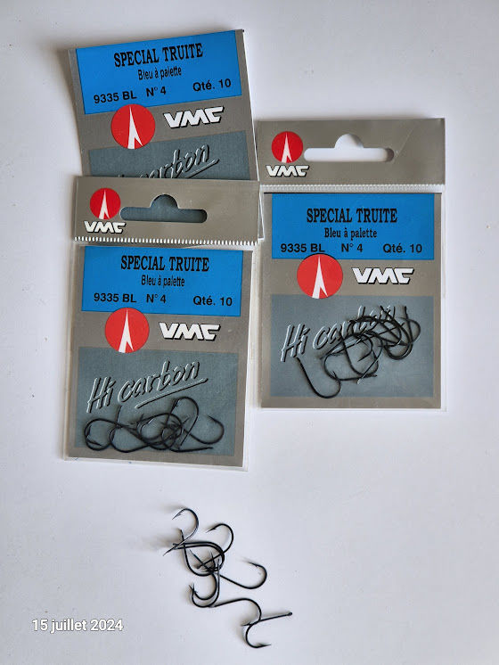 Lot de  30 hame�ons truite National 9335 VMC, taille 4 4 Saumur (49)