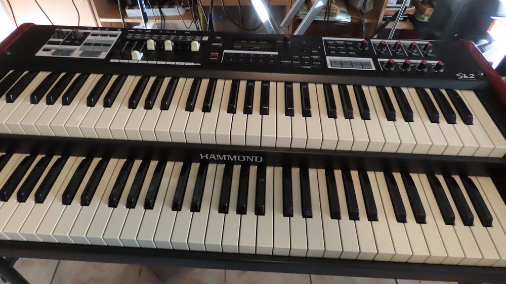 Hammond SK2 + P�dale leslie N�o minivent2 1000 Villelaure (84)