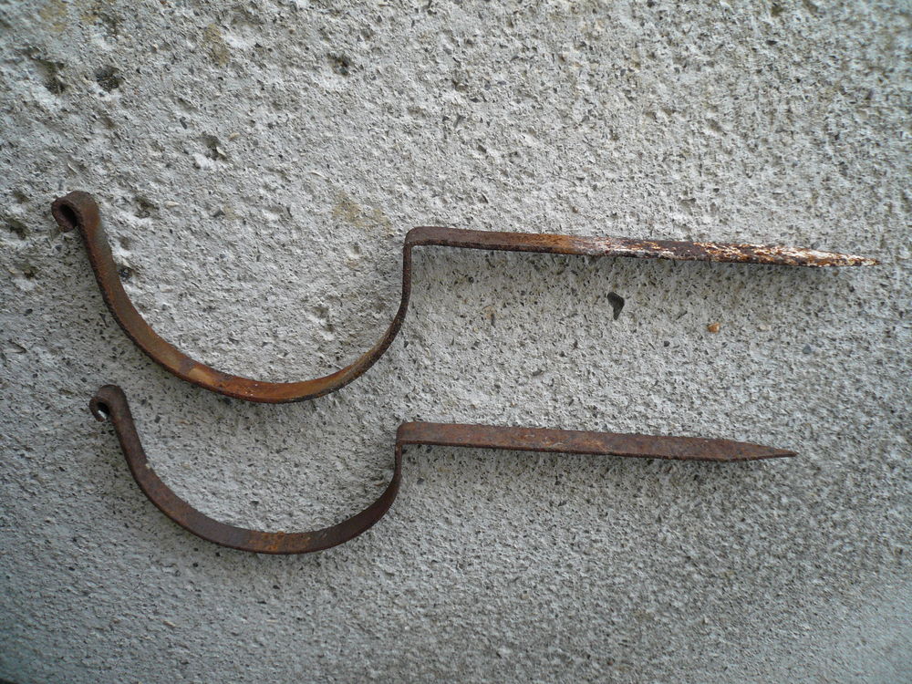 Hampe Crochet de goutti�re ancien 2 Boisset-et-Gaujac (30)