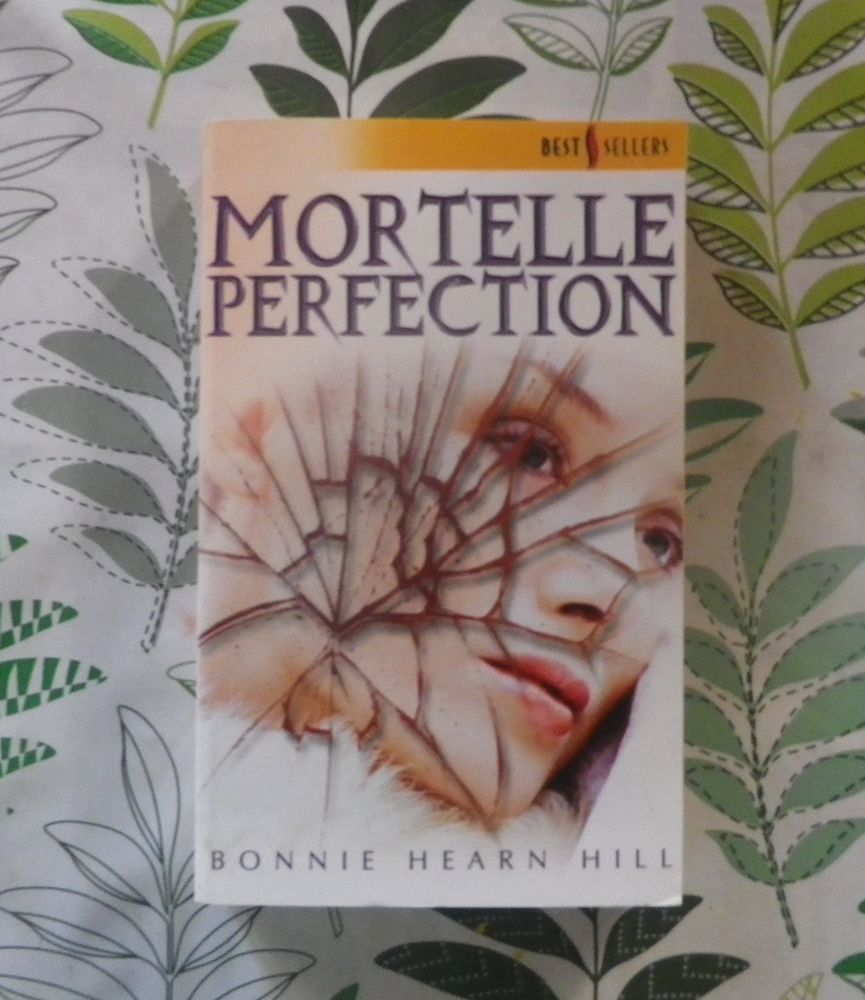 HARLEQUIN BEST SELLERS N�230 MORTELLE PERFECTION B HEARN HIL 2 Bubry (56)