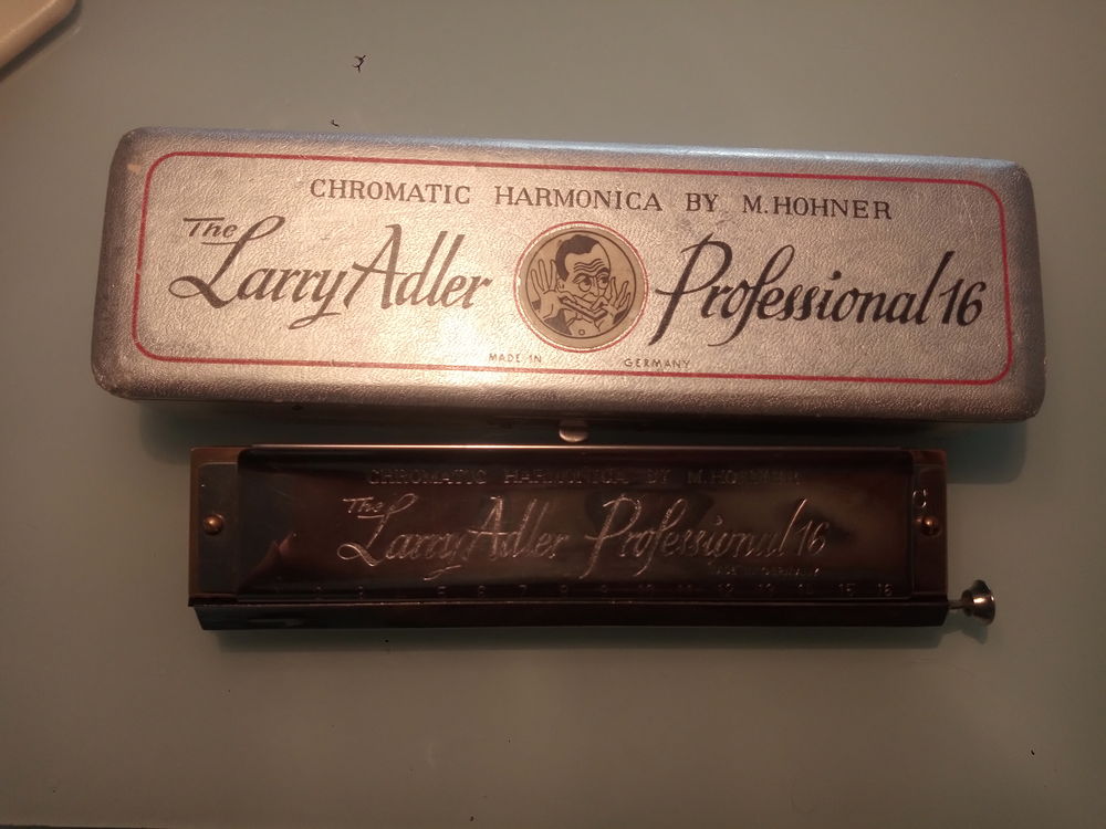 Harmonica Larry Adler 16 0 Annonay (07)
