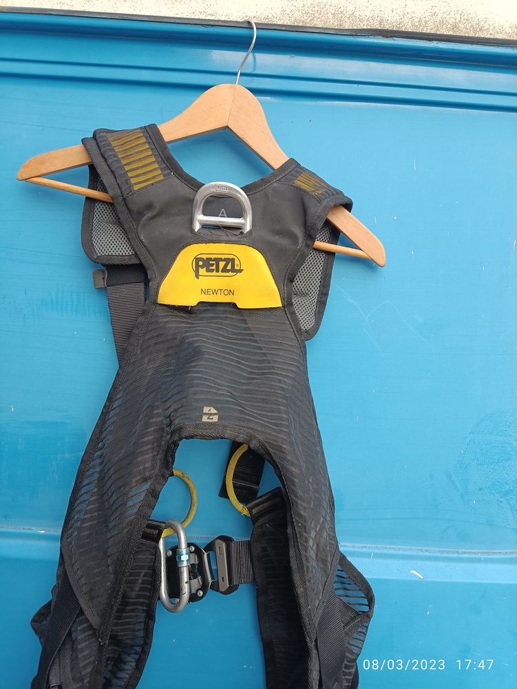 Harnais PETZL 80 Nimes (30)