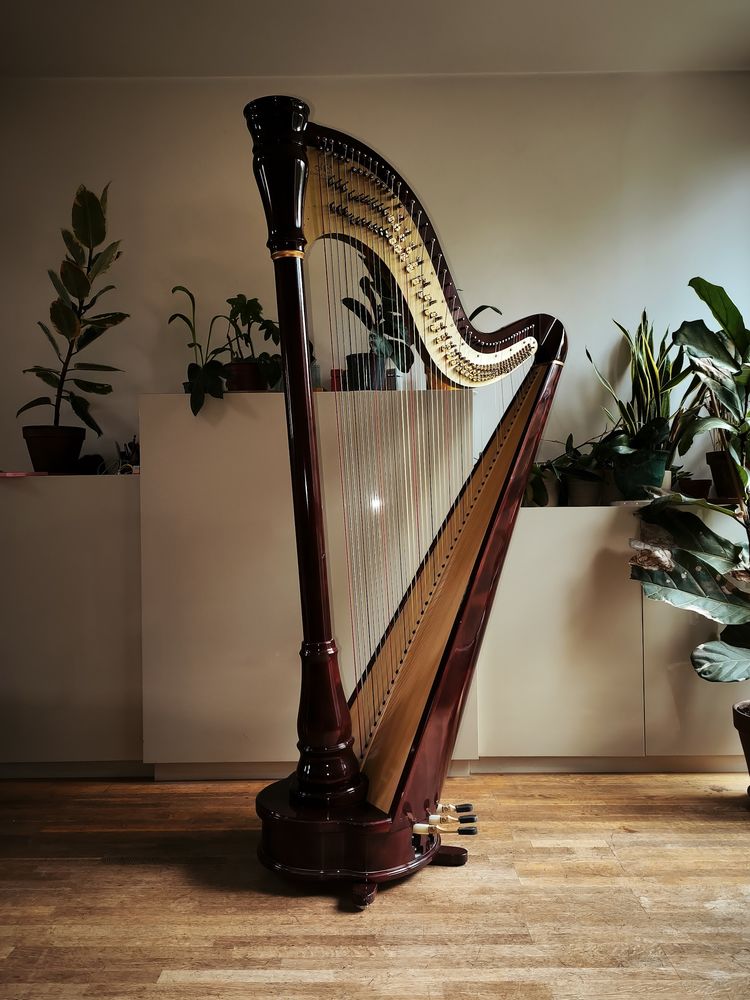 Harpe � p�dales 47 cordes Camac Ath�na TD Acajou 12500 Paris 19 (75)