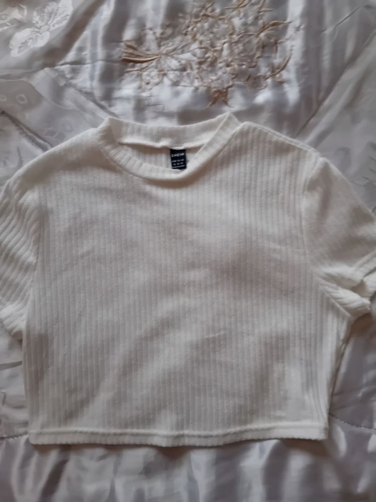 HAUT COURT FEMME TAILLE XL SHEIN 1 Chaumont (52)