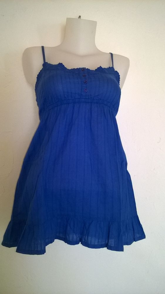 Haut top femme 
bleu Azur
Marque MIM
Decollete
10 Talange (57)