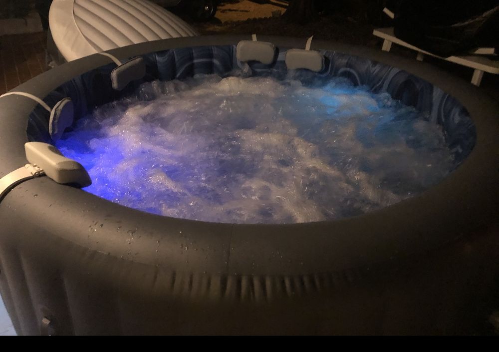 Spa haut de gamme bestway Lay-Z Santorini avec Hydrojets pro 650 Perpignan (66)