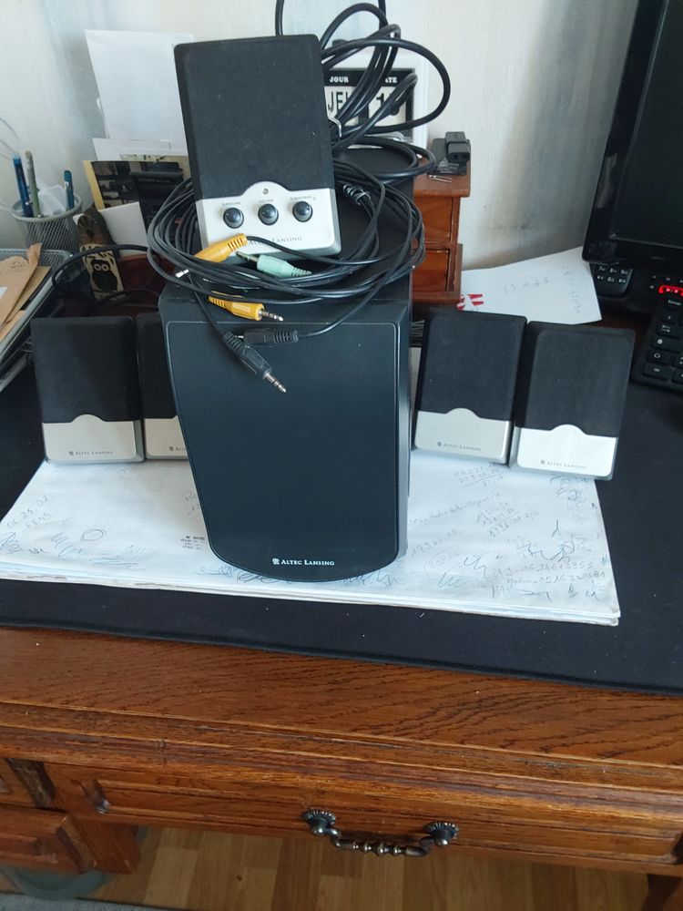 Haut parleur 5.1 Altec Lansing 65 Saintes (17)