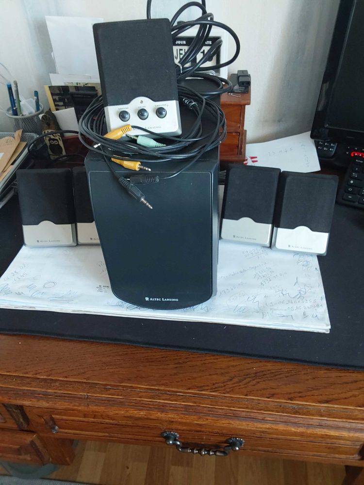 Haut parleur pc 5.1 30 Saintes (17)