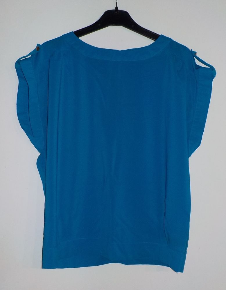 Haut sans manches bleu T3 Chic et Jeune 5 Bubry (56)