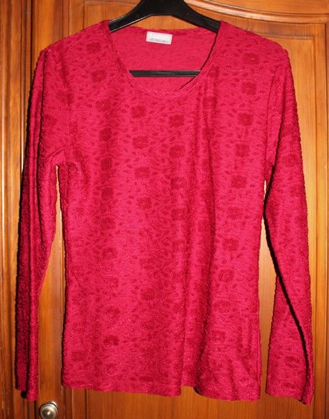 #Haut 3 Suisses rouge 36-38 mais correspond T32 (voir mesure 5 Auteuil (60)