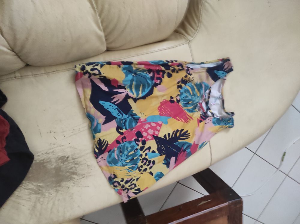 10� haut taille 40/42 10 Accolay (89)