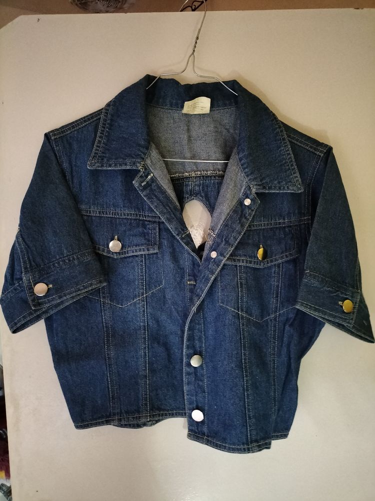 Haut type veste courte en jean 5 Vaujours (93)