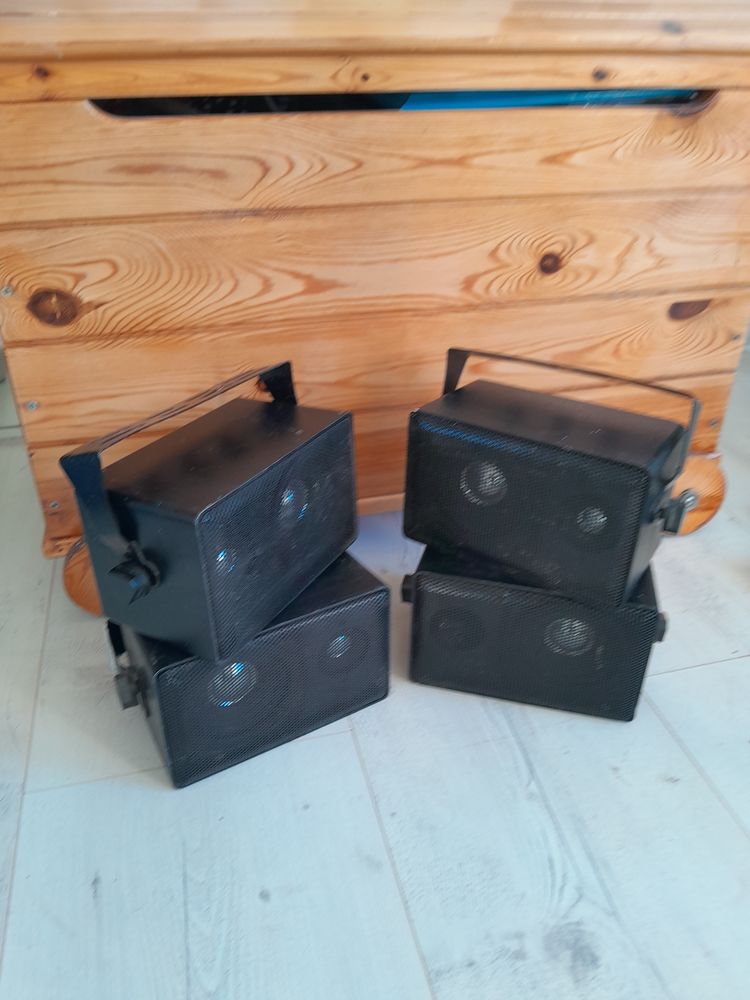 4 hautparleurs 40 Portes-l�s-Valence (26)