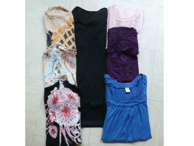 lot de HAUTS , PULL, - 40 et 46 - zoe 2 Martigues (13)