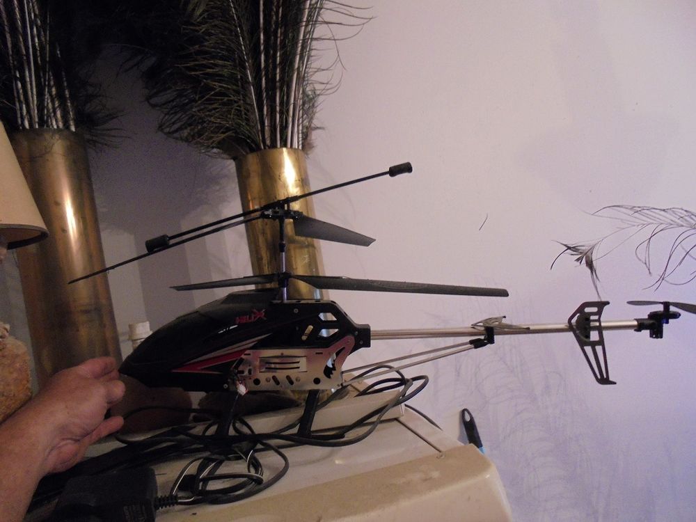 h�licopt�re    60 cms avec t�l�commande 30 Peri (20)