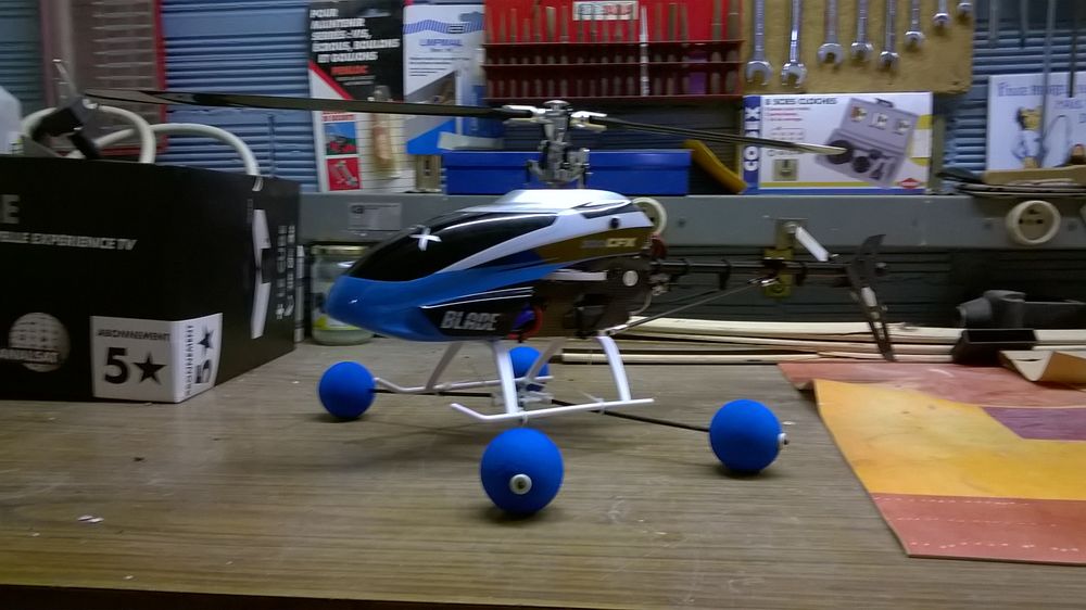 H�licopt�re Blade 300 CFX 350 Saint-Andr� (66)