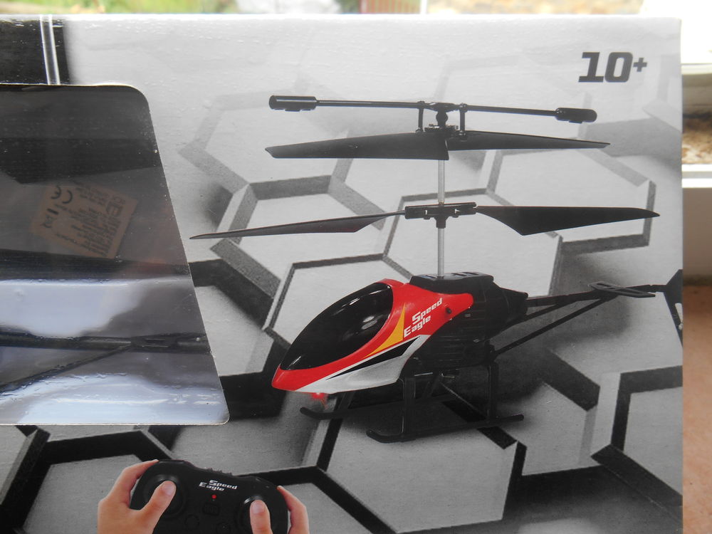 H�licopt�re radiocommand� neuf 10 G�n�rargues (30)