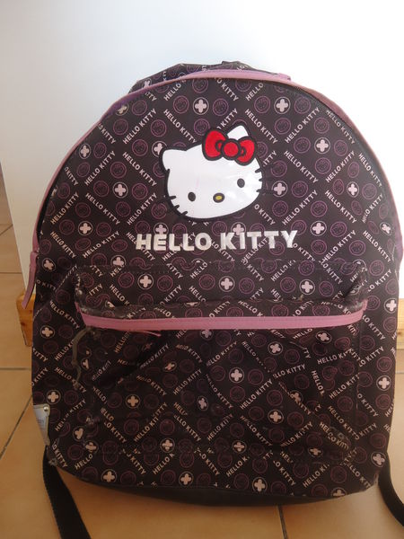 SAC A DOS HELLO KITTY 15 Rumilly (74)