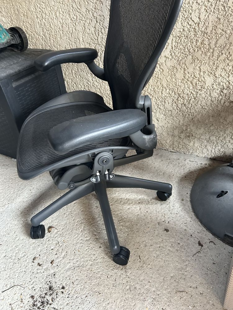 Hermann Miller aeron 380 �ragny (95)