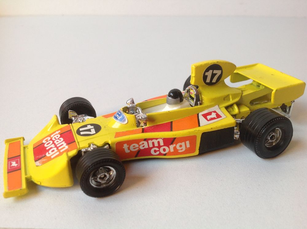 HESKETH-FORD 308 CORGI �CHELLE 1/36 Envoi Possible
9 Tr�gunc (29)