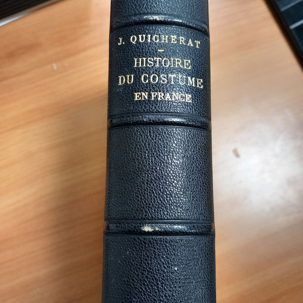 Histoire du costume en france depuis les temps recul�s. 55 Clichy (92)