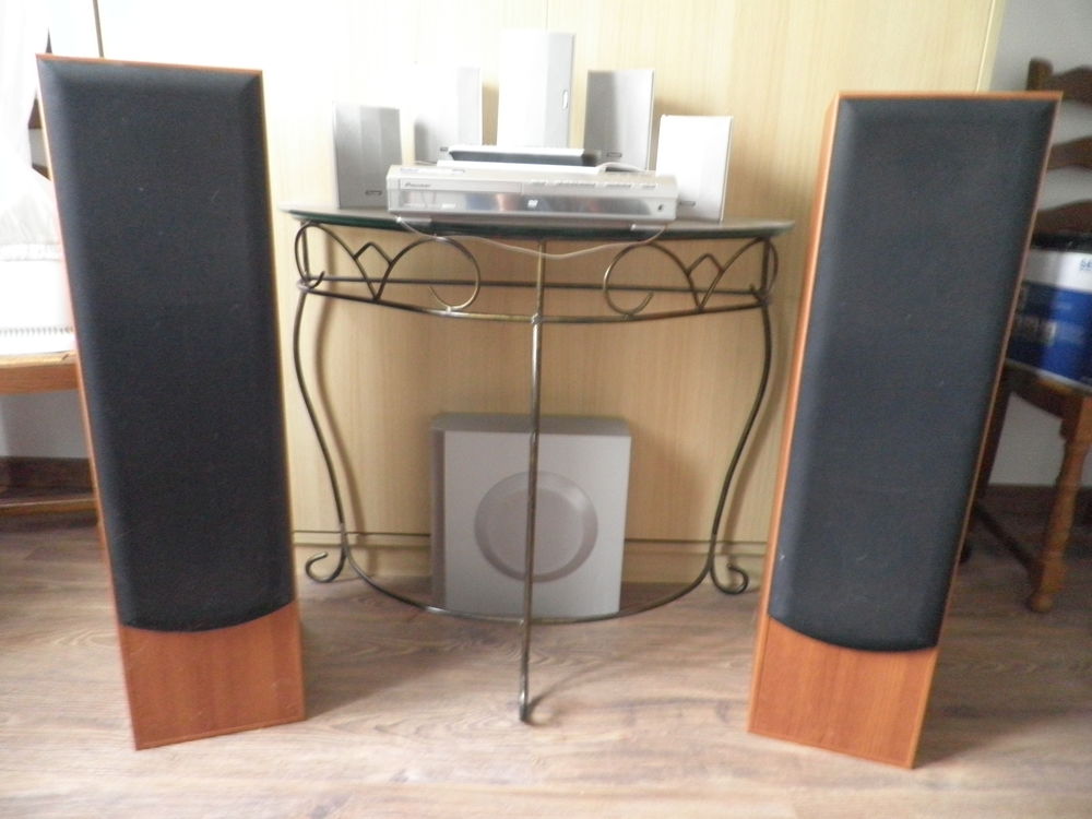 Home cin�ma Pionner XV DV303 : 75 watts (RMS) par canal
120 Falaise (14)