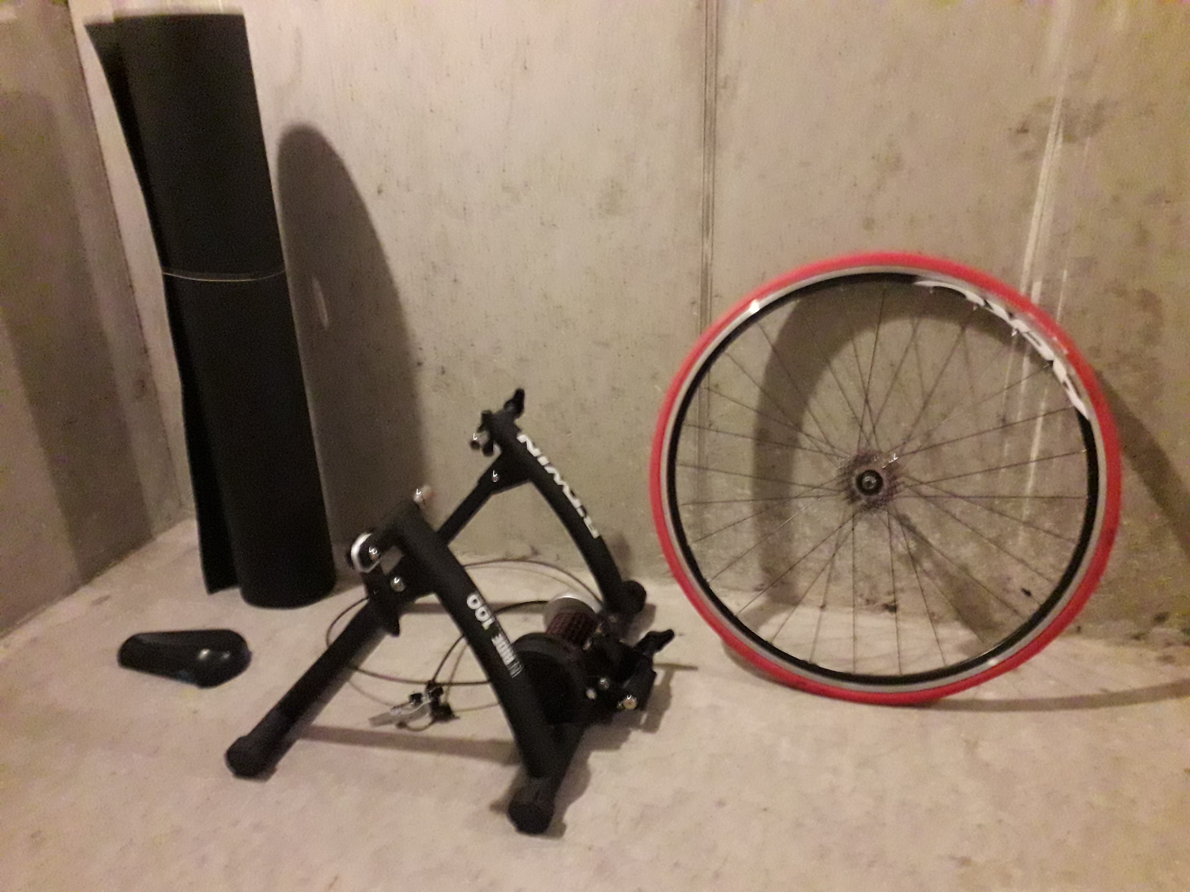 Home Trainer Pour V�lo Avec Accessoires 80 Pont-�v�que (38)