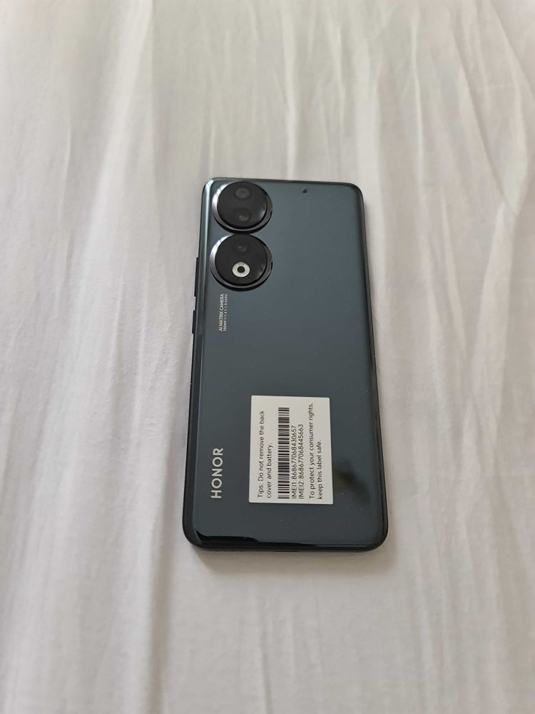 honor 90  520go 370 Saint-Priest (69)