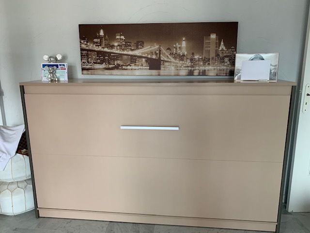 Lit Horizontal Rabattable 500 Cannes La Bocca (06)