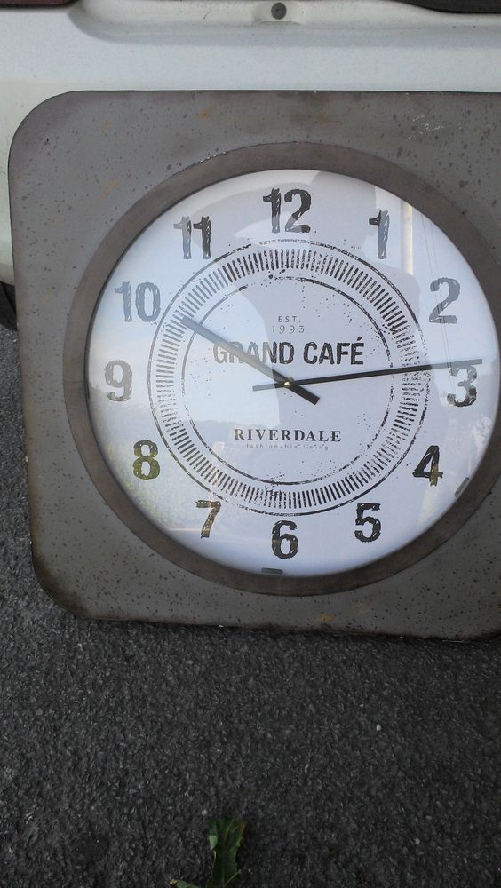 horloge cadre bois 60 x 60 cm 100 Bourseul (22)