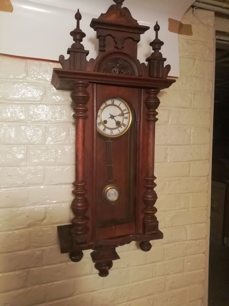 Horloge carillon murale � balancier remontage manuel � cl�. 30 Saint-Quentin (02)