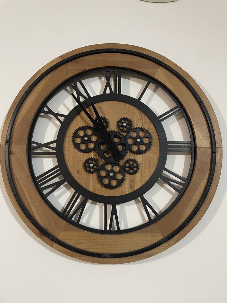 Horloge chiffre romain 30 Saint-Denis (97)
