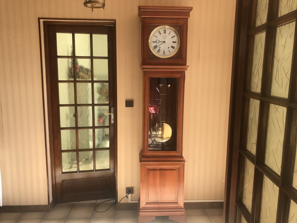 HORLOGE COMTOISE MERISIER MASSIF 1200 Chiz� (79)