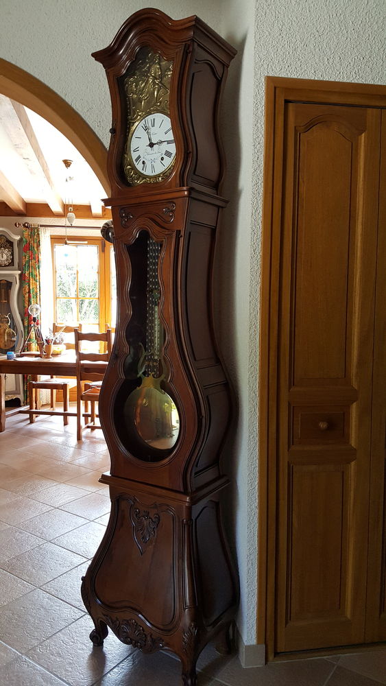 Horloge Comtoise style Régence noyer massif 490 Challex (01)
