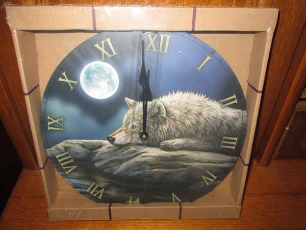 Horloge loup dans la nuit paisible 15 Saint-Just-en-Chaussée (60)