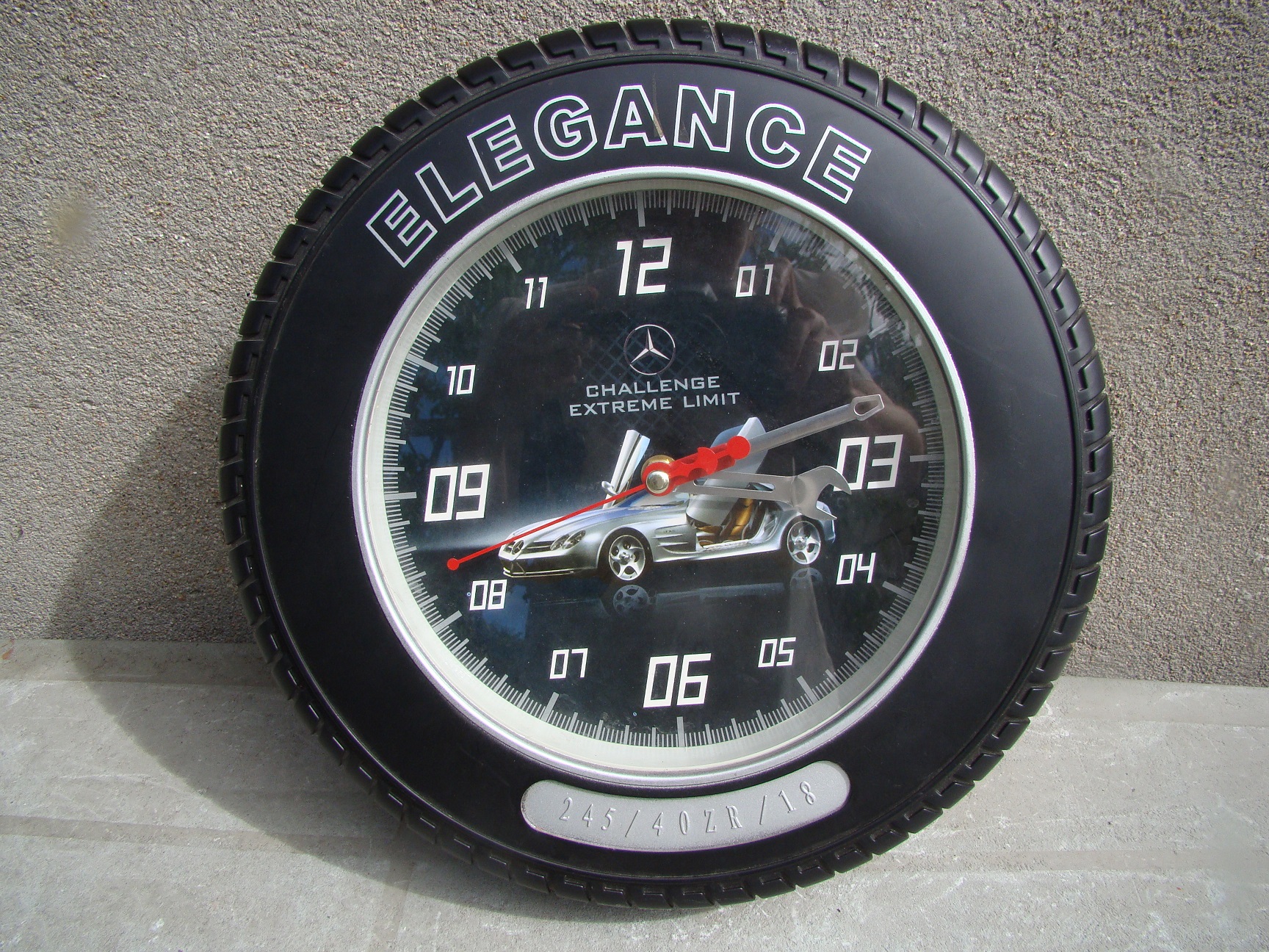 Horloge murale publicitaire Mercedes
40 Gargenville (78)