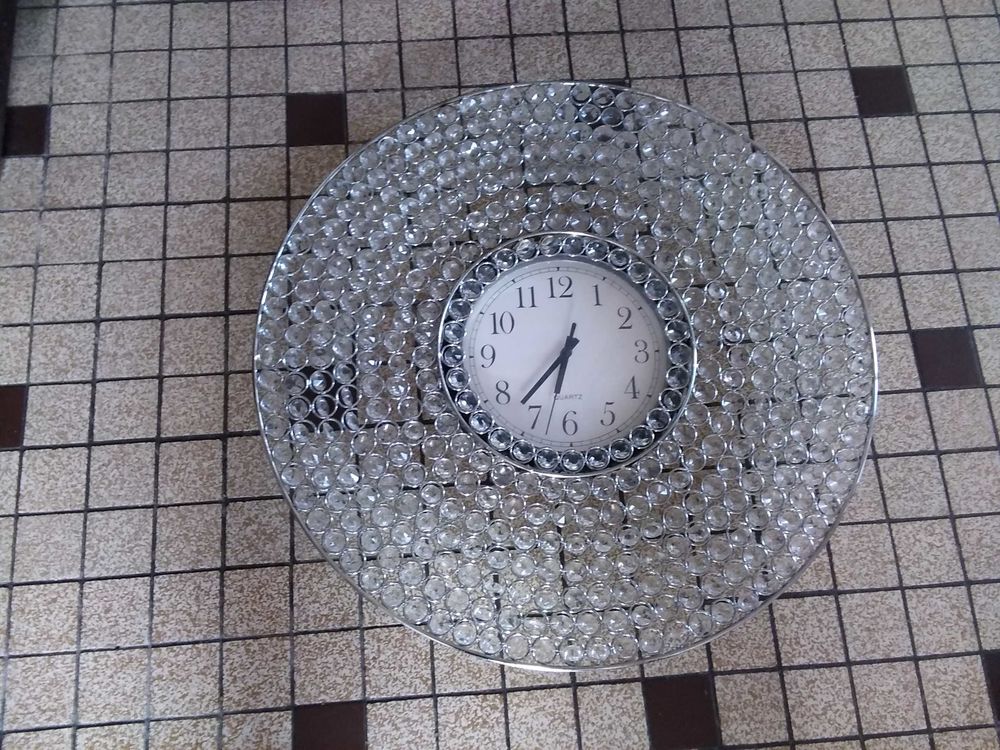 une horloge murale 10 Sedan (08)