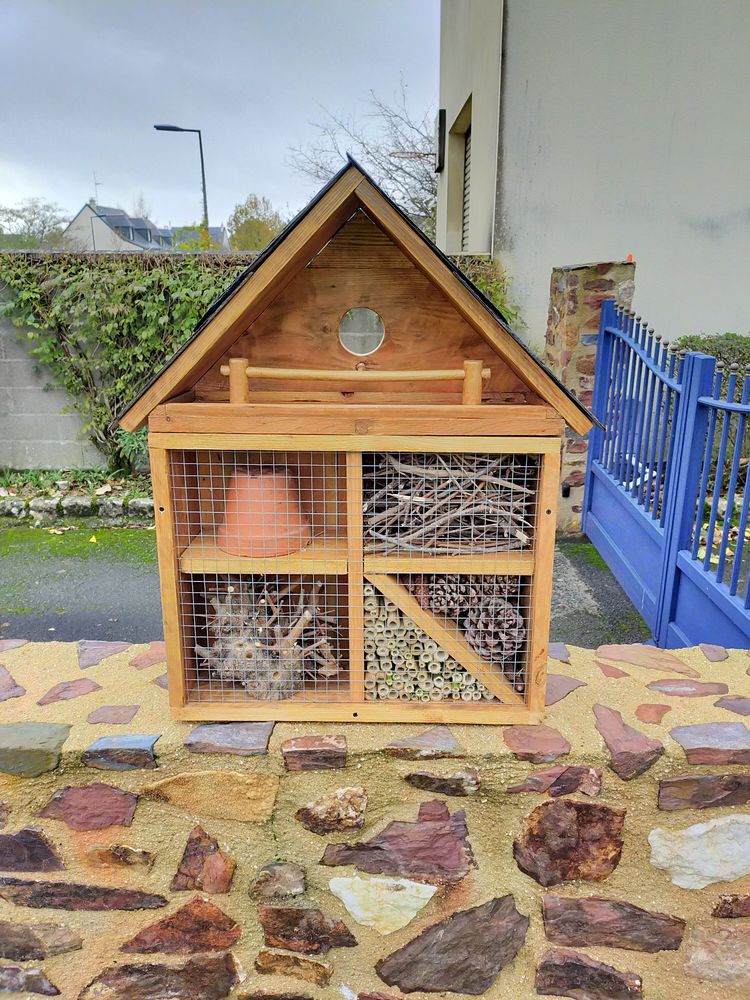 H�tel � insectes 80 Les Ponts-de-C� (49)