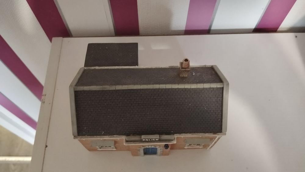 Hotel de Police en ciment Ho 23 Vire (14)