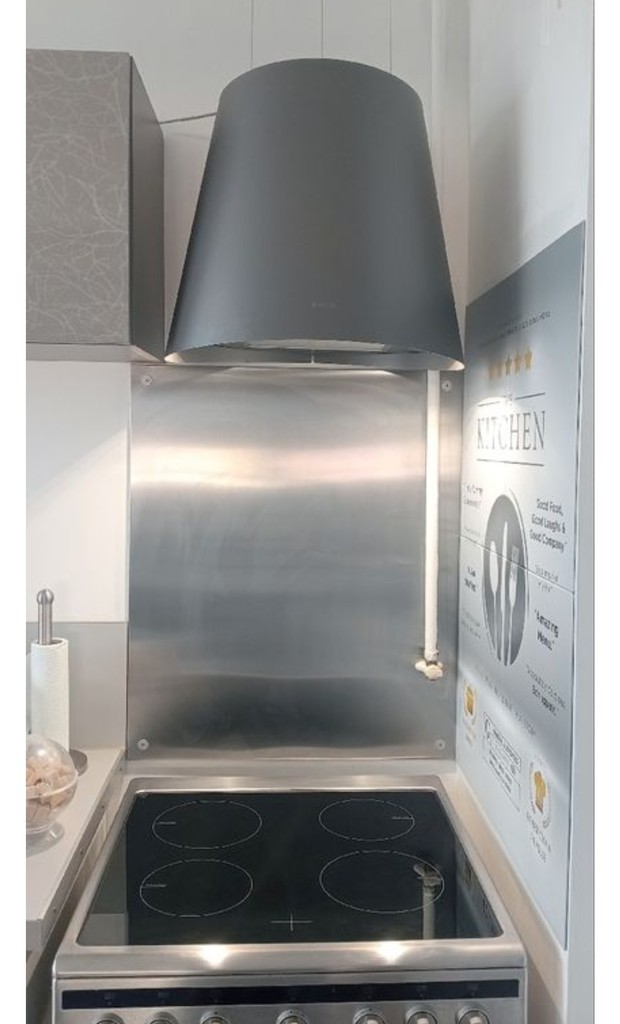 Hotte d�cor Elica - hotte design presque neuve 390 Hy�res (83)