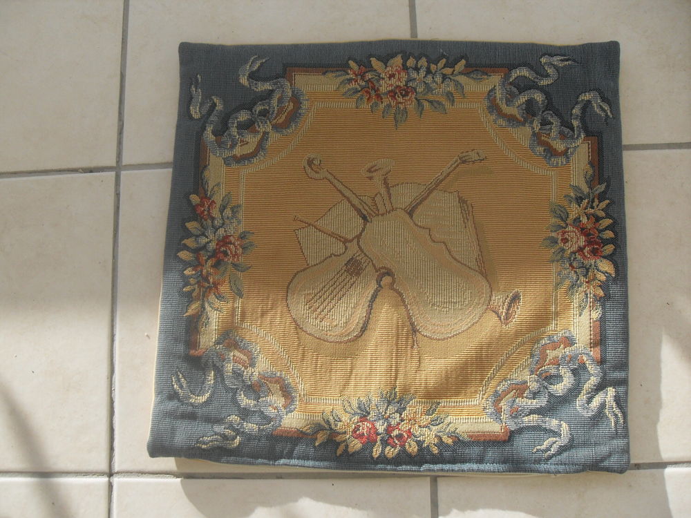 Housse de coussin J. Pansu 20 Saint-Germain-au-Mont-d'Or (69)