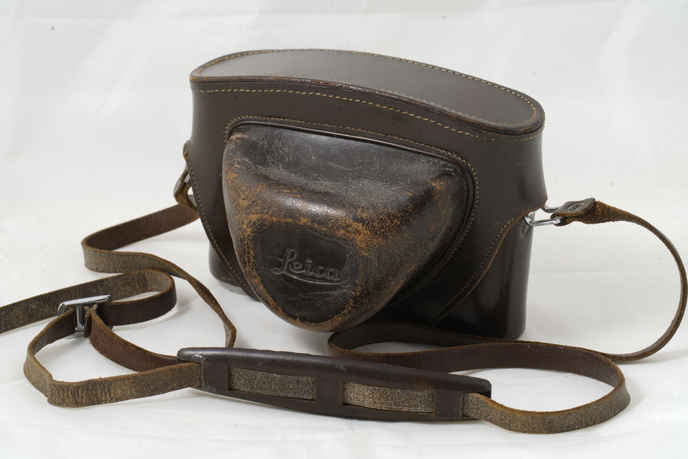 Housse en cuir pour Leica M
50 Vincennes (94)