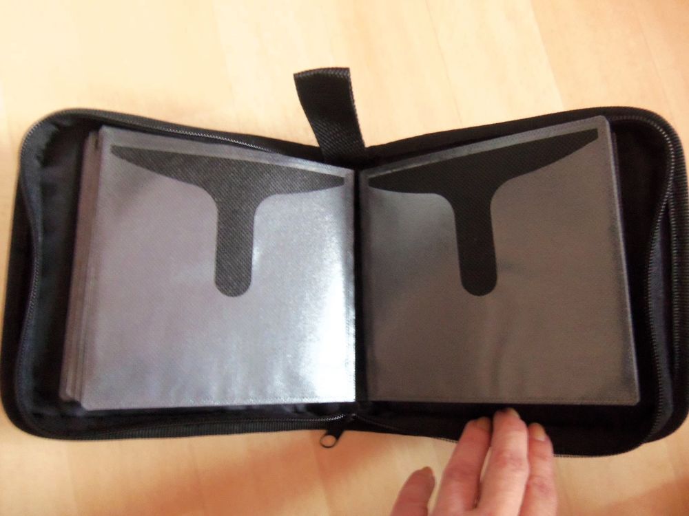 housse de protection sacoche neuve pour 28 CD/ DVD 8 Martinet (85)