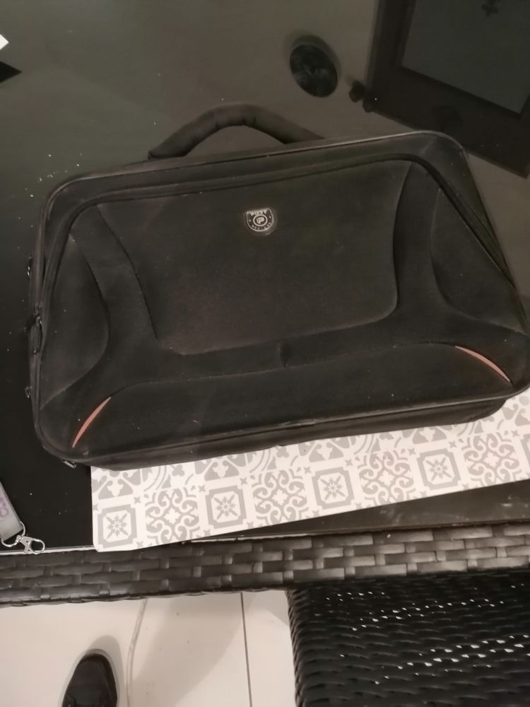 housse de transport pour ordi portable 17,3 ousse 15 Cr�mieu (38)