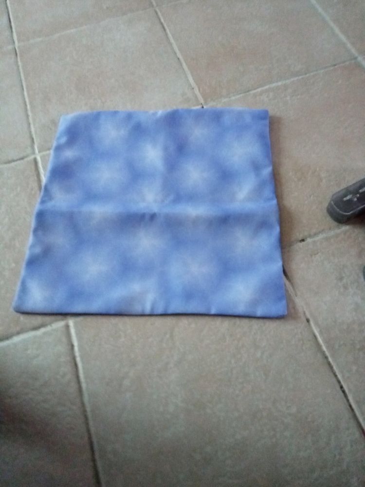 housses de coussins 12 Longueville (77)