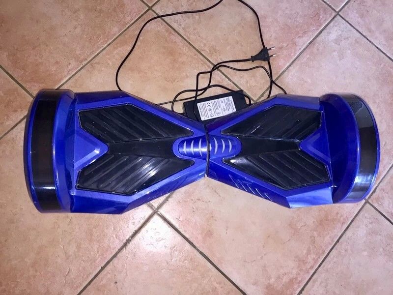 Hoverboard 8 pouces avec Bluetooth en tbe � 130 euros 130 Laura�t (32)