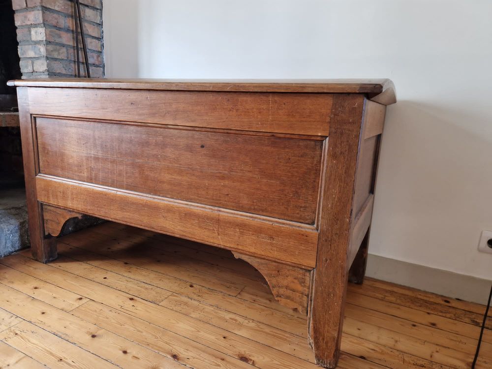 Huche ancienne en tr�s bon �tat. 50 Corbeil-Essonnes (91)