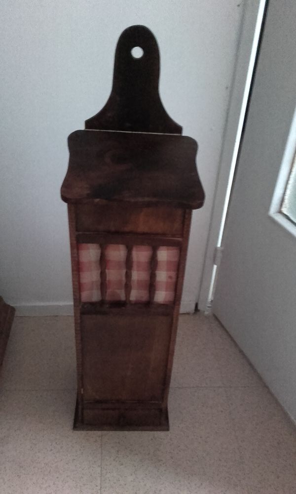 Huche � pain en bois avec tiroir 5 �tampes (91)